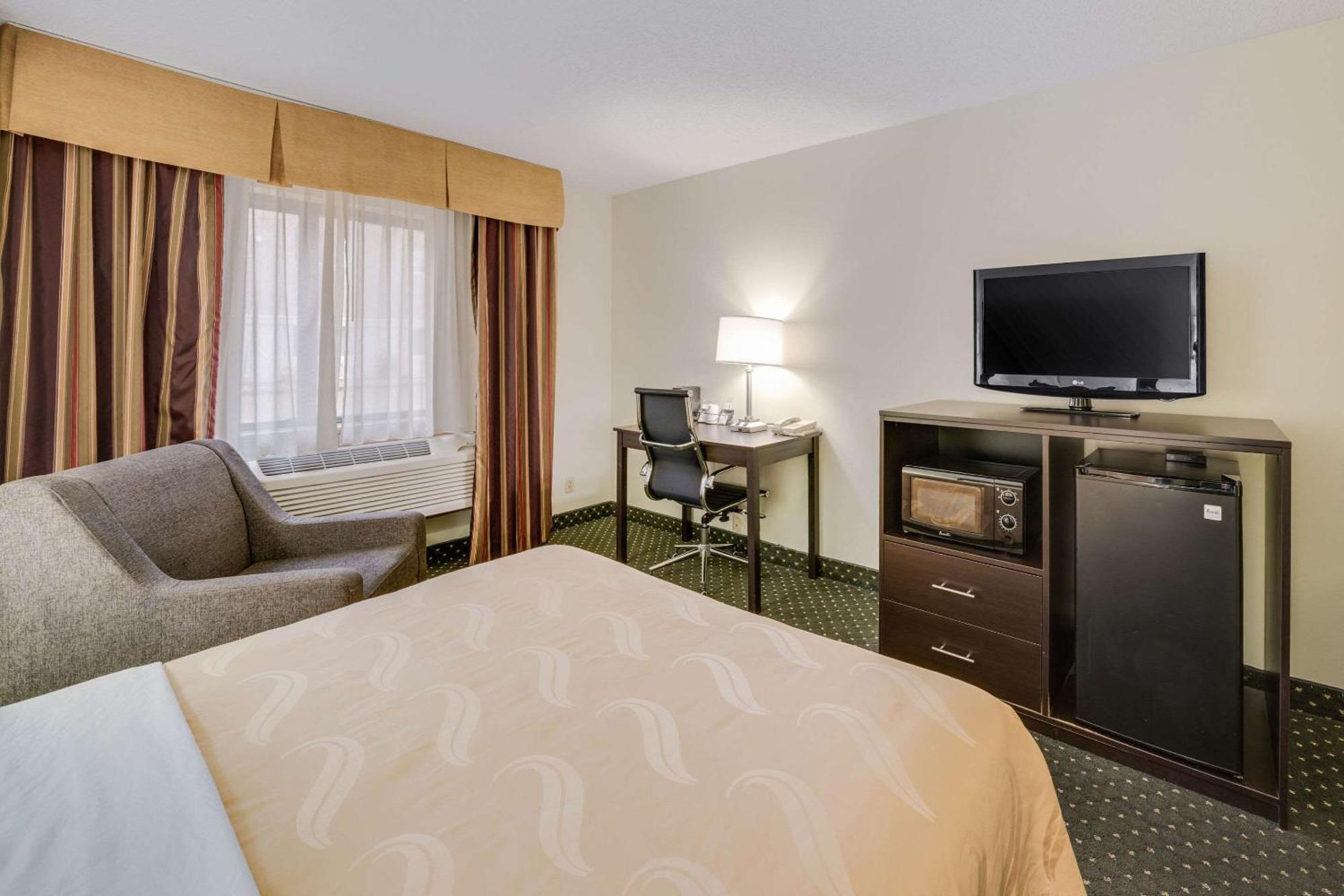 Quality Inn & Suites South Sioux Falls Bagian luar foto